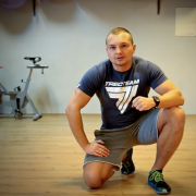 Trening brzucha: Ćwiczenia na silne mięśnie brzucha