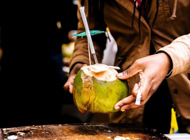 Woda kokosowa - naturalny izotonik